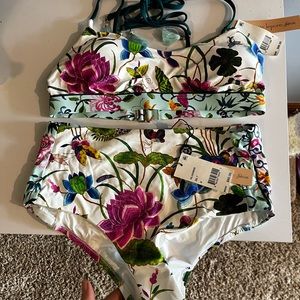 NWT: Nenette Lepore opulent garden pinup bathing suit